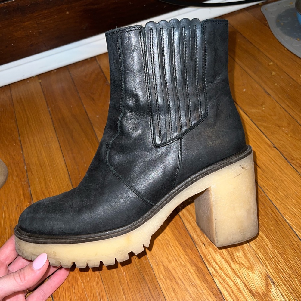 Free People James Chelsea Boot in Black Leather Size 40
